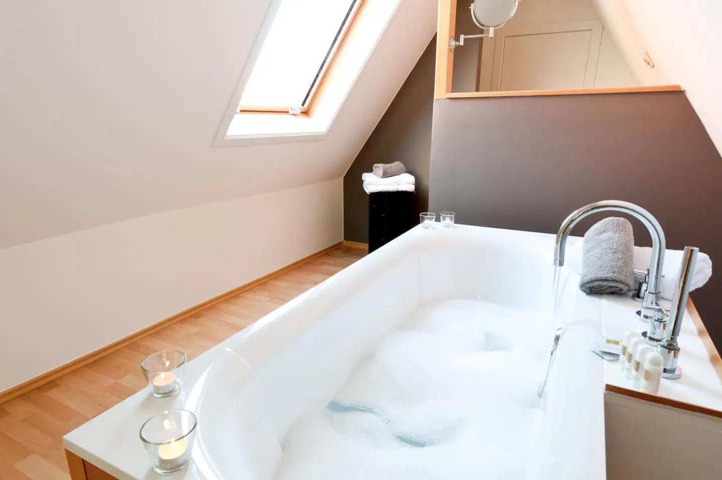Brugse Charme Huis Met Tuin Aan Het Water 8P Bruges Luaran gambar