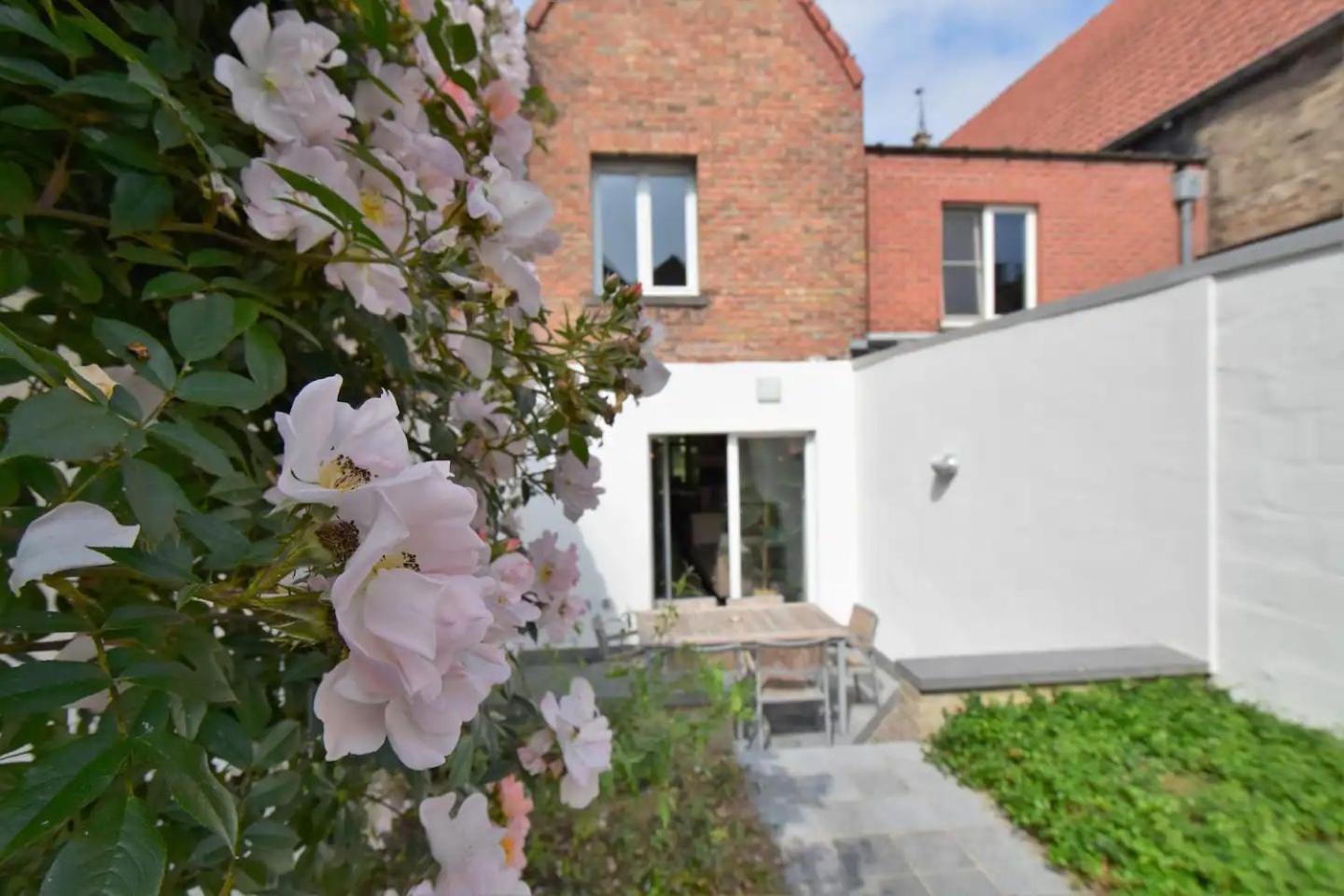 Brugse Charme Huis Met Tuin Aan Het Water 8P Bruges Luaran gambar